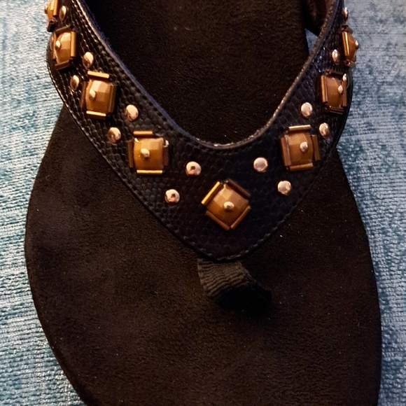 Like new VIONIC beaded SANDALS size 8.5 wide - Picture 7 of 7